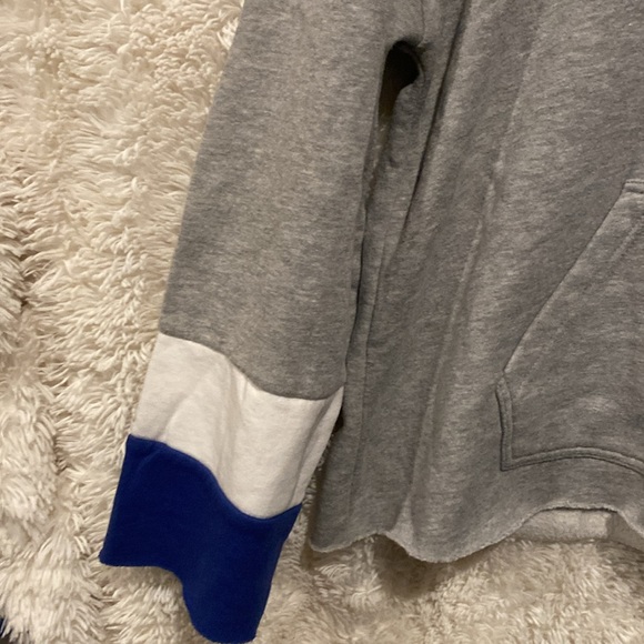 Maple Leaf Hoodie - Picture 4 of 5